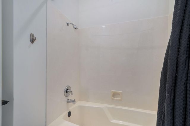 5261 S Applecross Way, Springfield, MO 65809