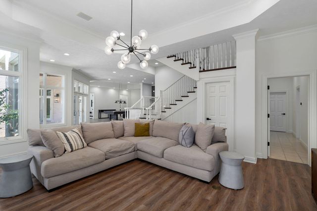 5261 S Applecross Way, Springfield, MO 65809