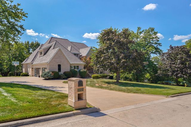 5261 S Applecross Way, Springfield, MO 65809