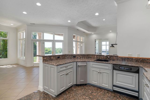 5261 S Applecross Way, Springfield, MO 65809
