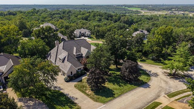 5261 S Applecross Way, Springfield, MO 65809