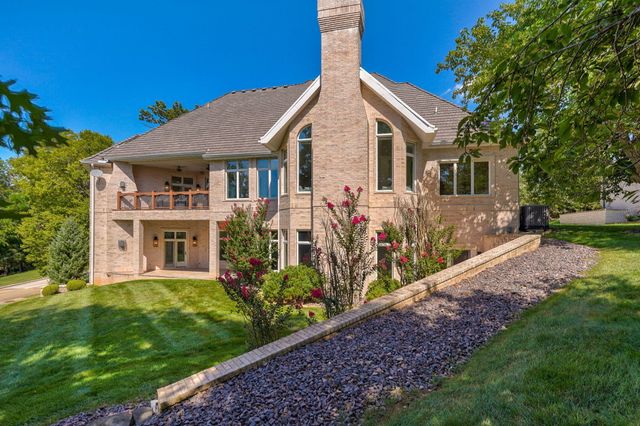 5261 S Applecross Way, Springfield, MO 65809