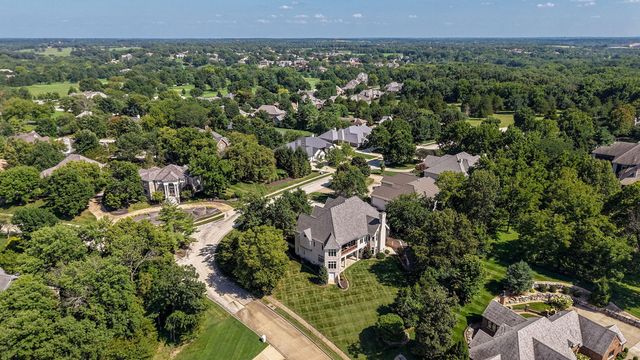 5261 S Applecross Way, Springfield, MO 65809