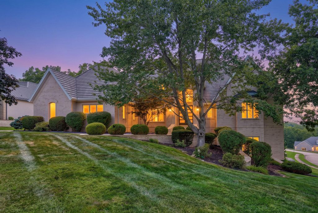 5261 S Applecross Way, Springfield, MO 65809