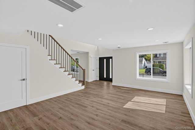 2337 Westley Road, Westbury, NY 11590