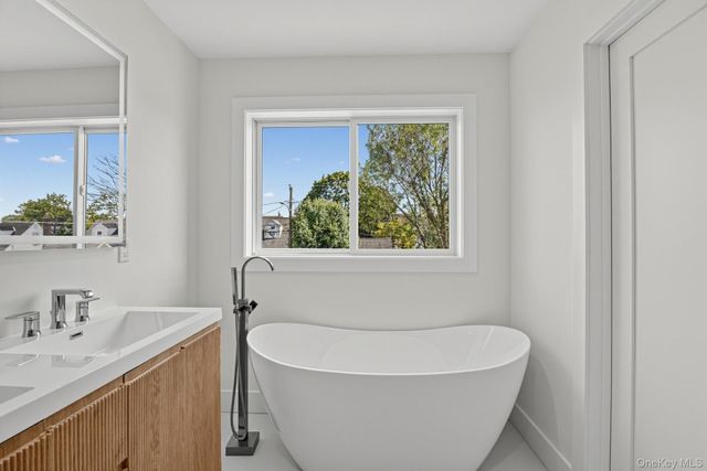 2337 Westley Road, Westbury, NY 11590
