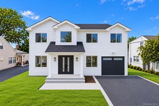 2337 Westley Road, Westbury, NY 11590