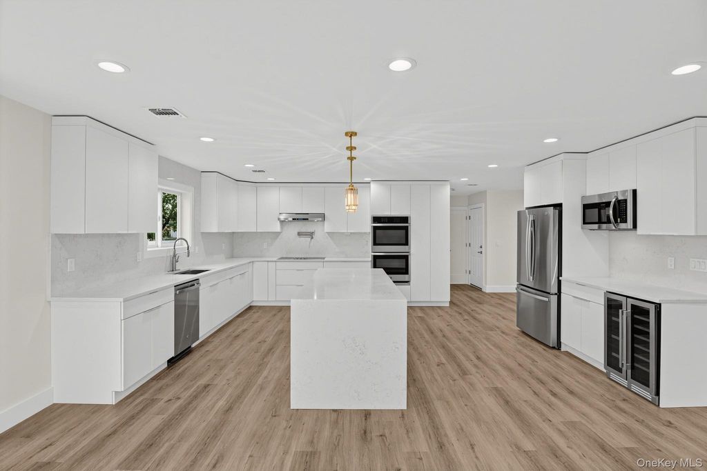 2337 Westley Road, Westbury, NY 11590 — photo 3