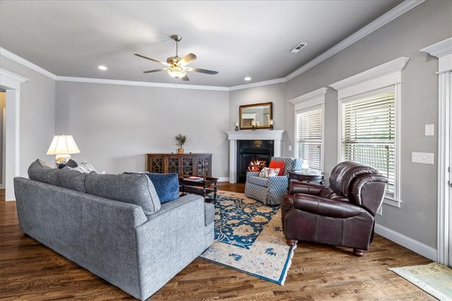 6106 W Bainbridge Drive, Rogers, AR 72758