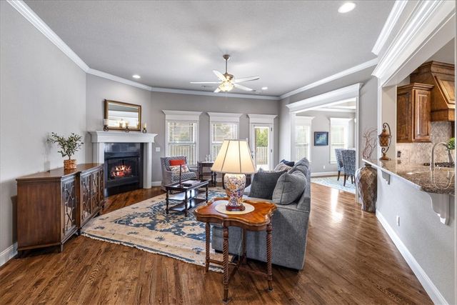 6106 W Bainbridge Drive, Rogers, AR 72758