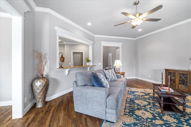 6106 W Bainbridge Drive, Rogers, AR 72758