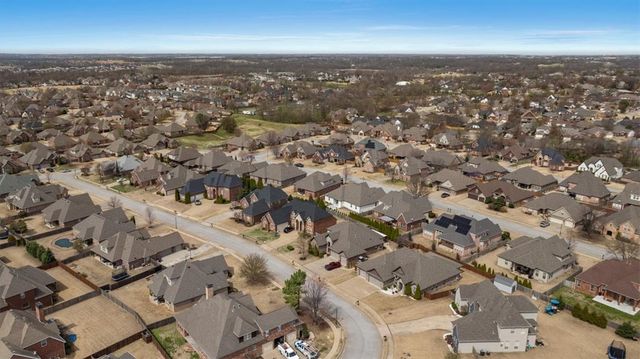 6106 W Bainbridge Drive, Rogers, AR 72758