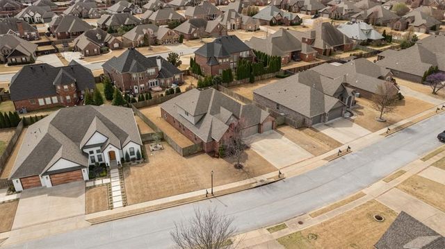 6106 W Bainbridge Drive, Rogers, AR 72758