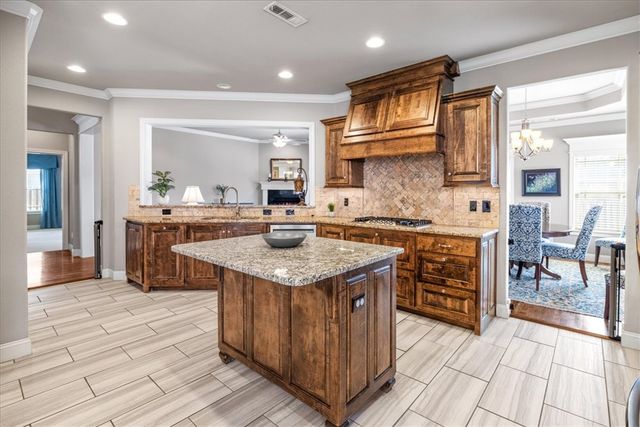 6106 W Bainbridge Drive, Rogers, AR 72758