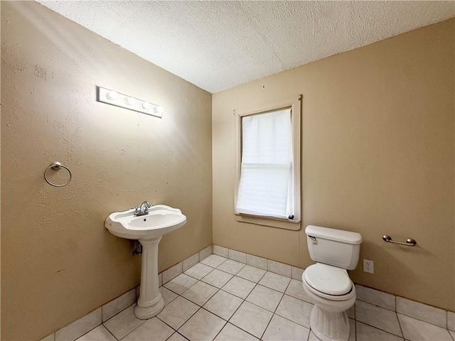 1705 Gill Road, Mobile, AL 36605