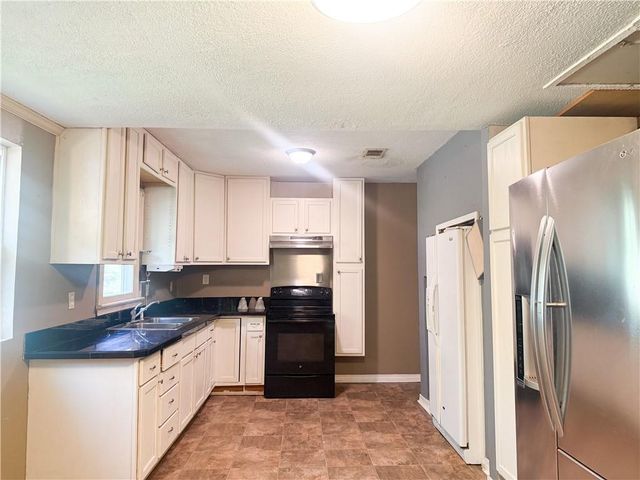 1705 Gill Road, Mobile, AL 36605