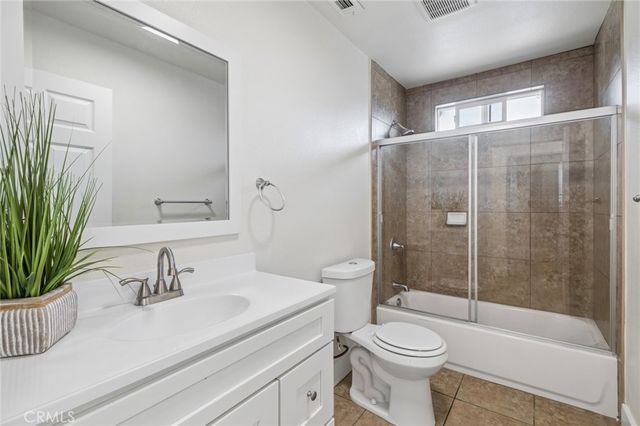 330 E 101st Street, Los Angeles, CA 90003