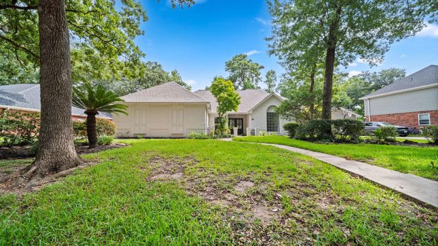 18 Windsor Drive, Conroe, TX 77304
