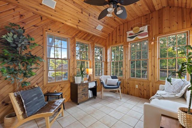 1606 Pleasant View AVENUE, Waukesha, WI 53188