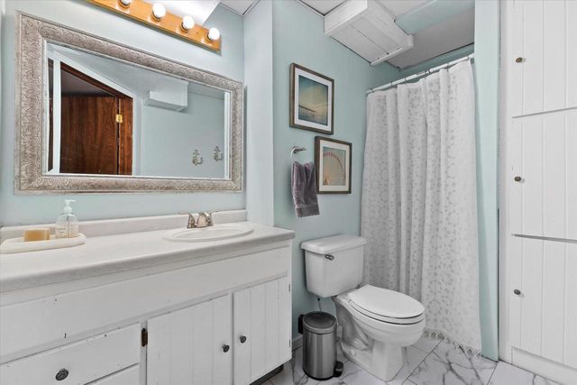 1606 Pleasant View AVENUE, Waukesha, WI 53188