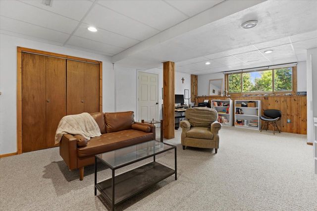 1606 Pleasant View AVENUE, Waukesha, WI 53188