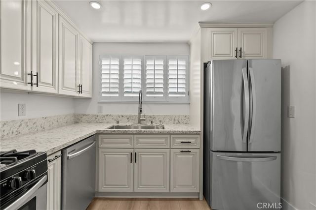 2905 Montrose Avenue 610, La Crescenta, CA 91214