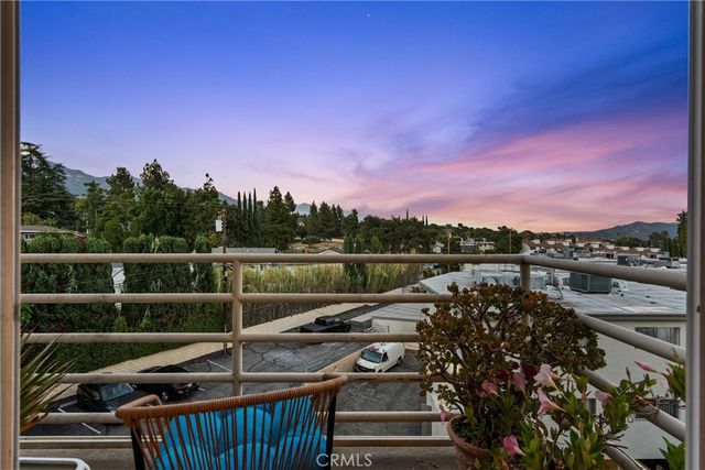2905 Montrose Avenue 610, La Crescenta, CA 91214