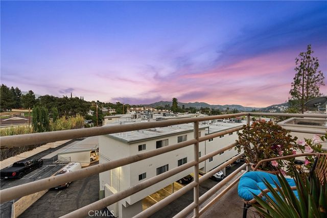 2905 Montrose Avenue 610, La Crescenta, CA 91214