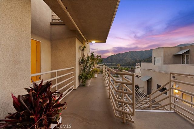 2905 Montrose Avenue 610, La Crescenta, CA 91214