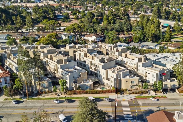 2905 Montrose Avenue 610, La Crescenta, CA 91214