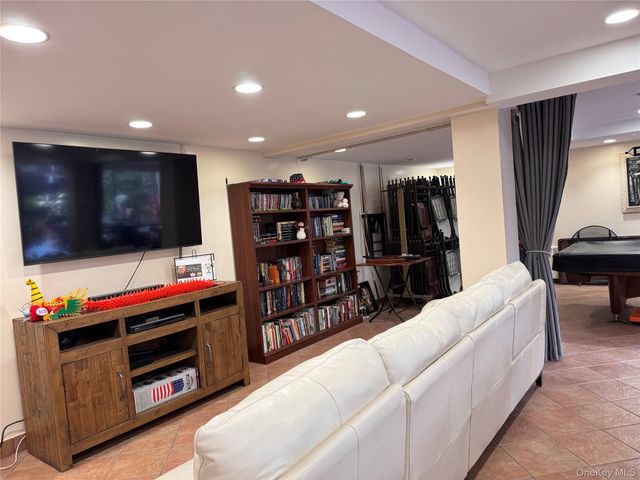 1874 Pelham Parkway S 3B, Bronx, NY 10461