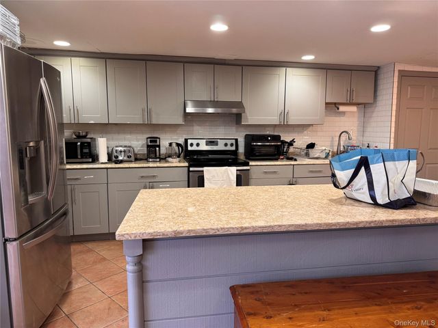 1874 Pelham Parkway S 3B, Bronx, NY 10461
