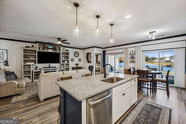 146 College Street, Kingsland, GA 31548