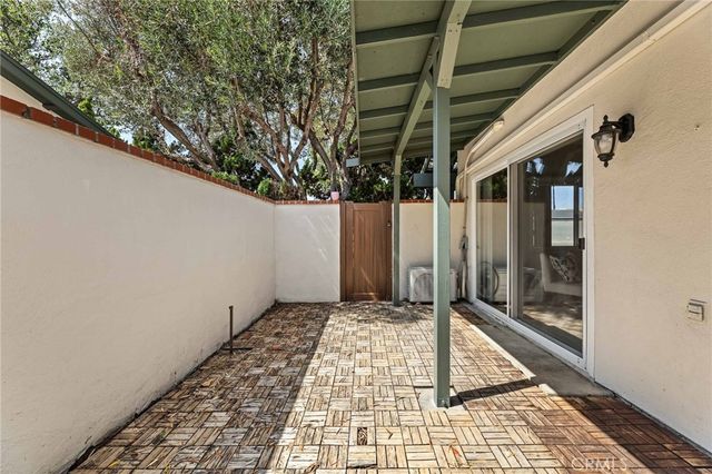 23520 Western A, Los Angeles, CA 90710