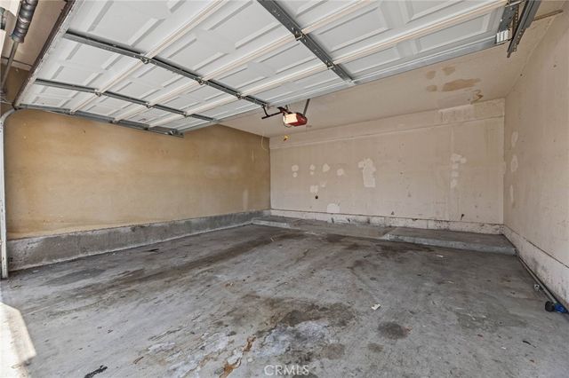 23520 Western A, Los Angeles, CA 90710