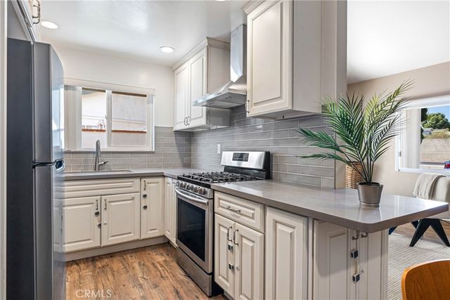 23520 Western A, Los Angeles, CA 90710