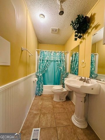 347 Green Meadows Drive, Hartwell, GA 30643