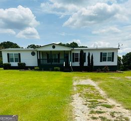 347 Green Meadows Drive, Hartwell, GA 30643