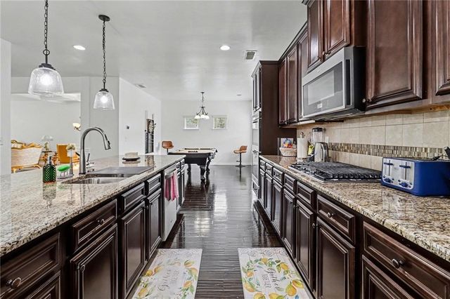 622 Stream Court, Fairburn, GA 30213