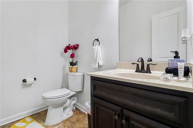 622 Stream Court, Fairburn, GA 30213