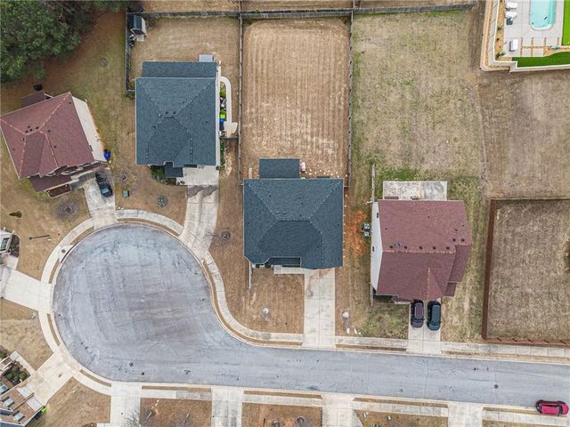 622 Stream Court, Fairburn, GA 30213