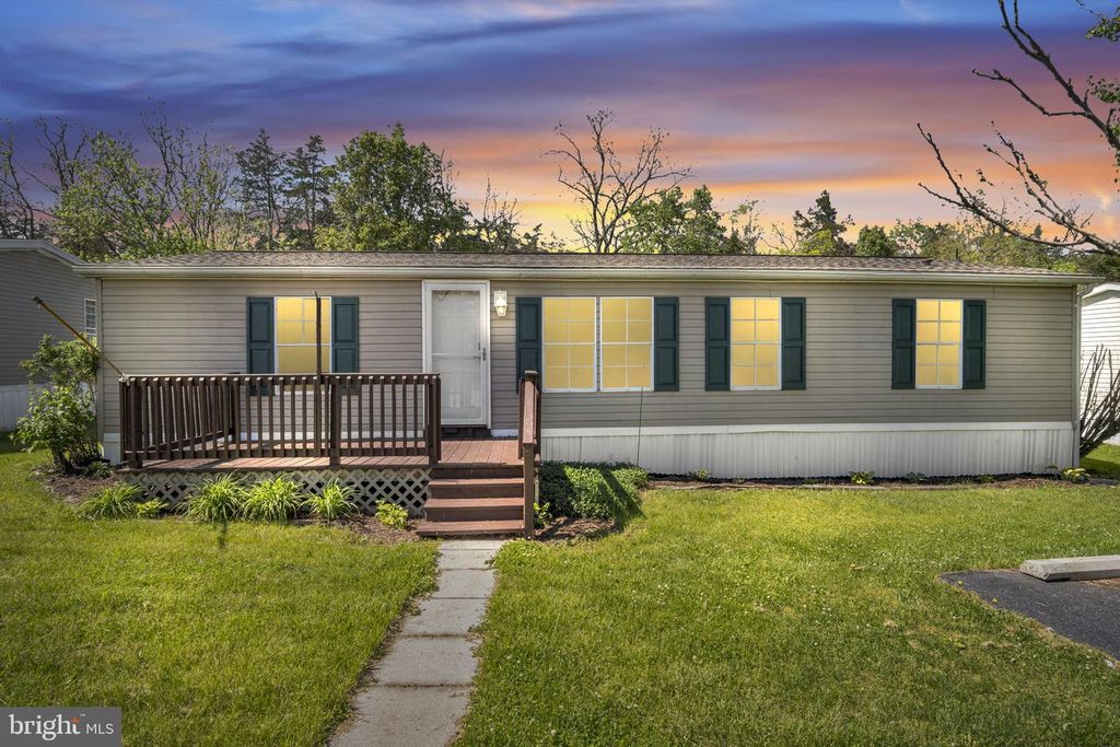 3 COUNTRY VIEW CT, East Berlin, PA 17316