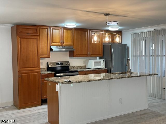 5506 Virginia Dare LN, North Fort Myers, FL 33917