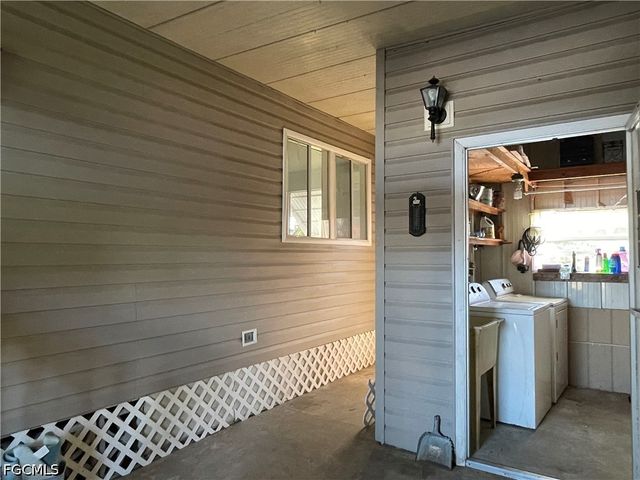 5506 Virginia Dare LN, North Fort Myers, FL 33917