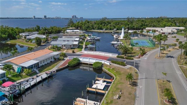 5506 Virginia Dare LN, North Fort Myers, FL 33917