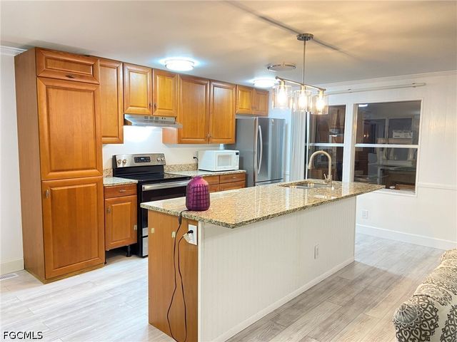 5506 Virginia Dare LN, North Fort Myers, FL 33917