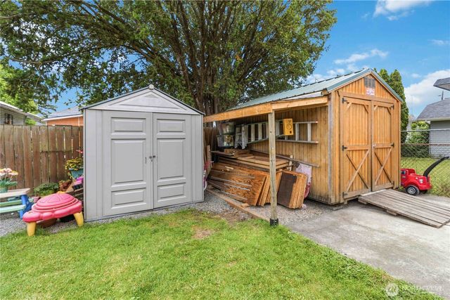 704 Columbia Street, Kelso, WA 98626