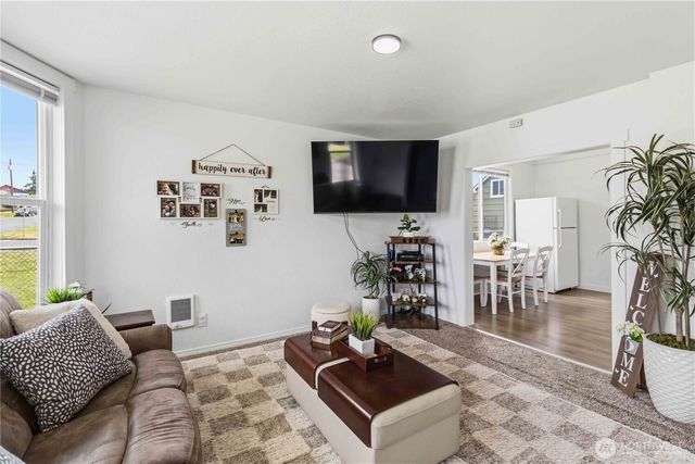 704 Columbia Street, Kelso, WA 98626