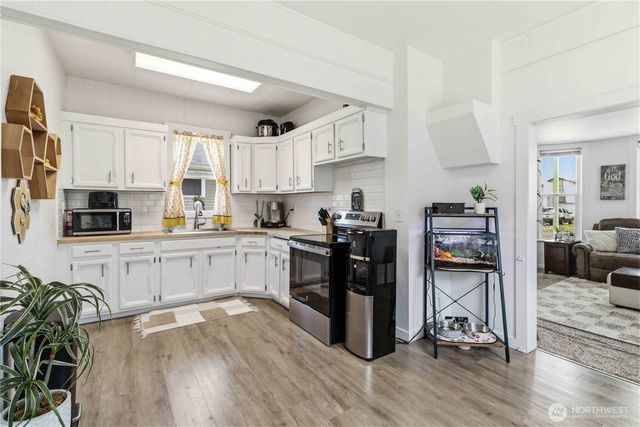 704 Columbia Street, Kelso, WA 98626