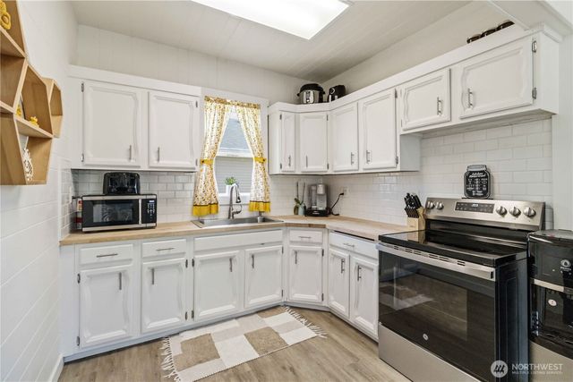 704 Columbia Street, Kelso, WA 98626